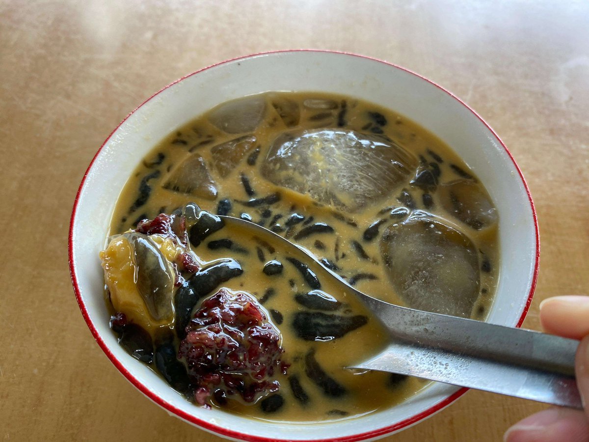 毎日、幻想的なステージを見せて! 🐈‍⬛ ✴︎ tweet media