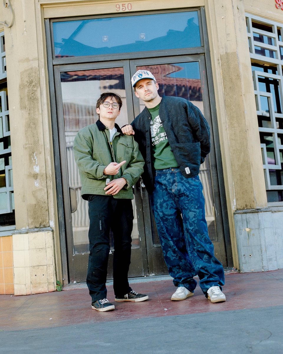 LudwigAhgren's tweet image. 你好 my ass is in china rn

I scheduled this post to let you know the journey has begun. We are probably lost already and struggling to use any of the mandarin we learned

The first video will be out Friday please watch! And consider(!) checking out the merch we made for tip2tip