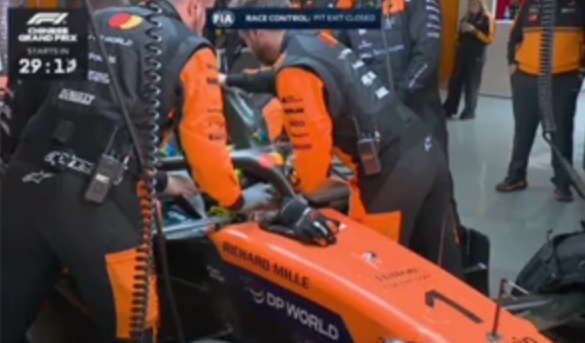 vivof1's tweet image. #F1 🇨🇳 #ChineseGP 🚦 

Atención #Norris saldrá desde el Pit Lane, algún problema en el Mclaren ! 

Otro que sale desde Boxes es Albon por cambiar Setup