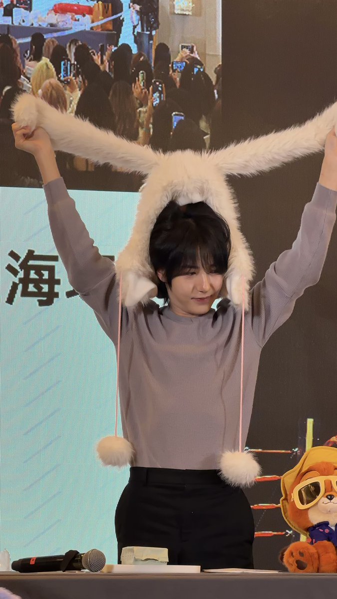 cute cute cute 😭🩷