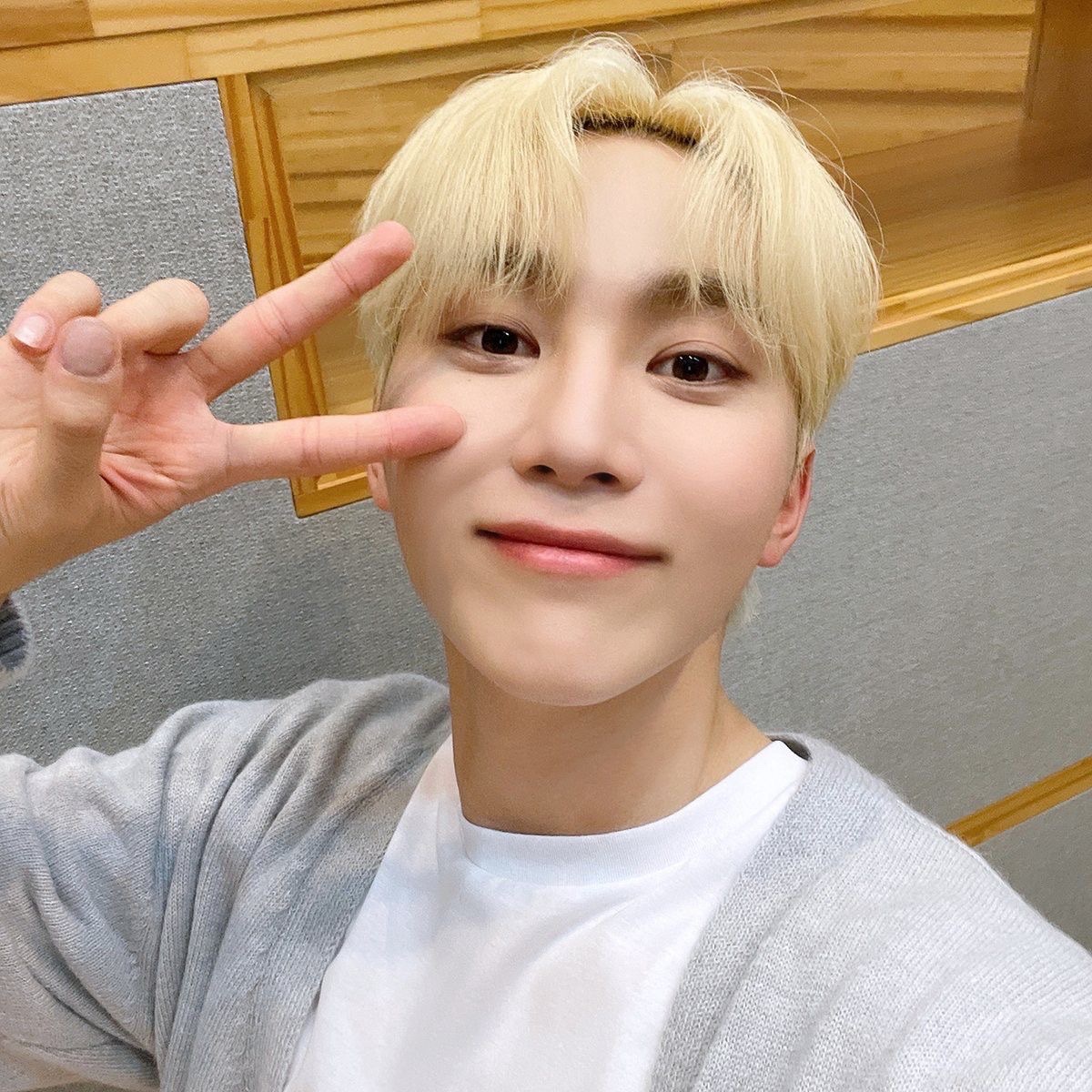 hourly seungkwan🍊 tweet media