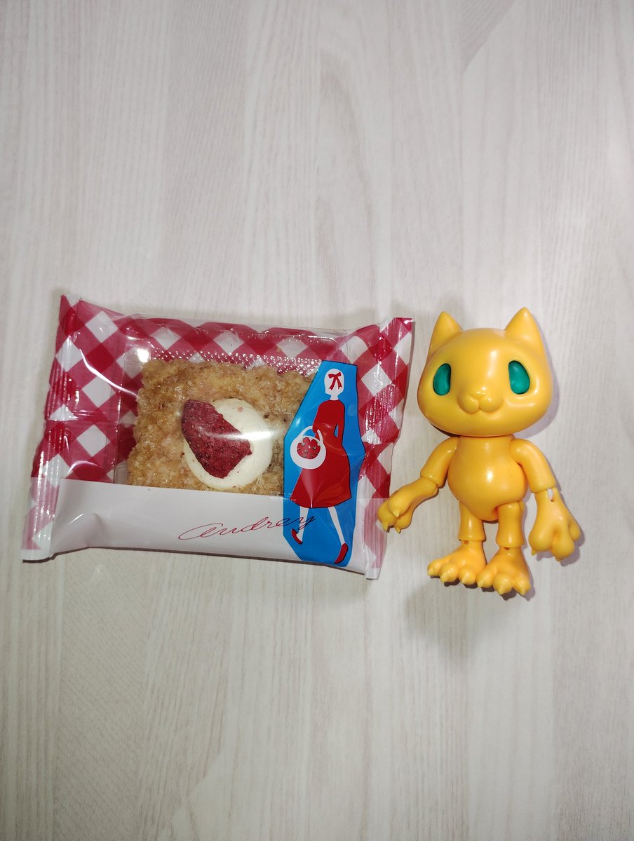 カナリア tweet media