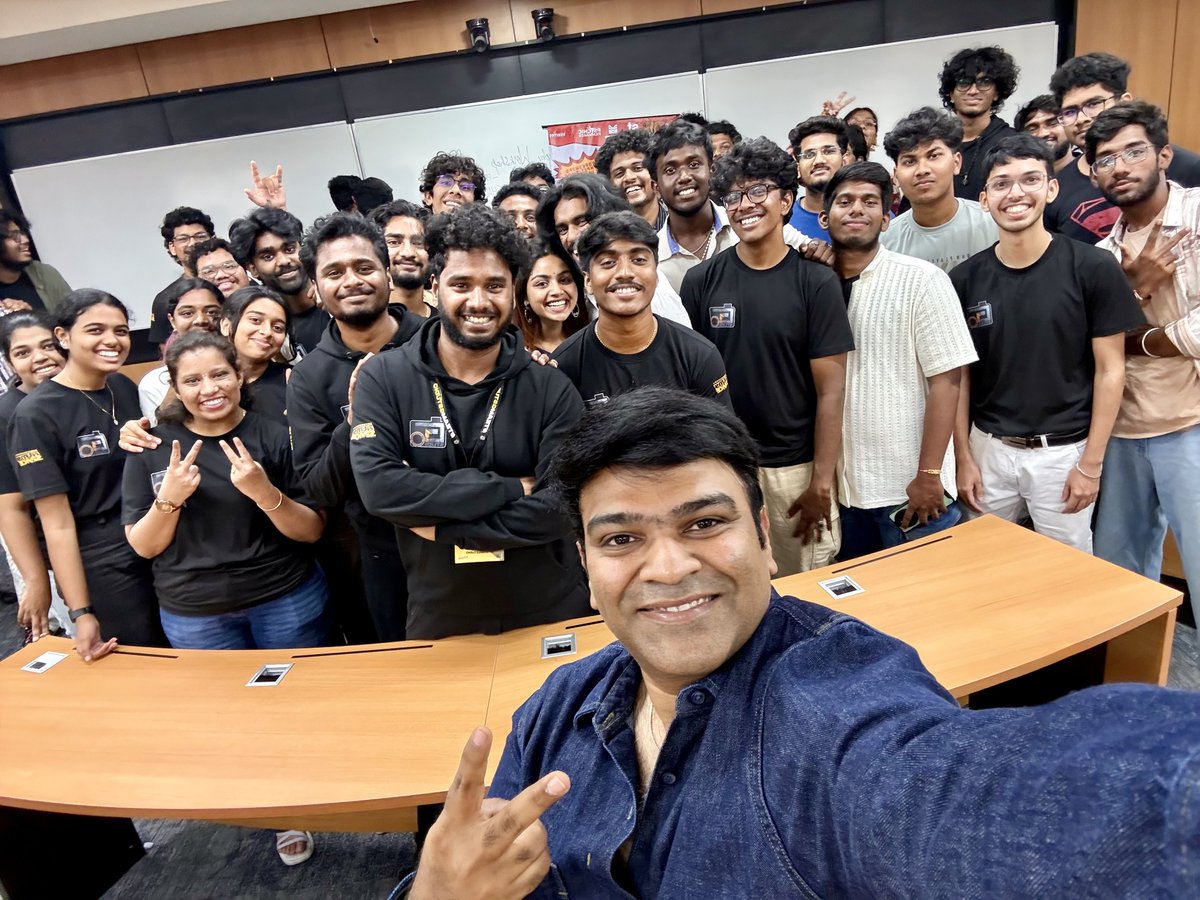 prudhvikoppaka's tweet photo. Always feels great interacting with the young talents out there. Thanks for having me Gitams Vizag. 😊❤️

#photographyworkshop @GITAMUniversity https://t.co/DawZI5qFma