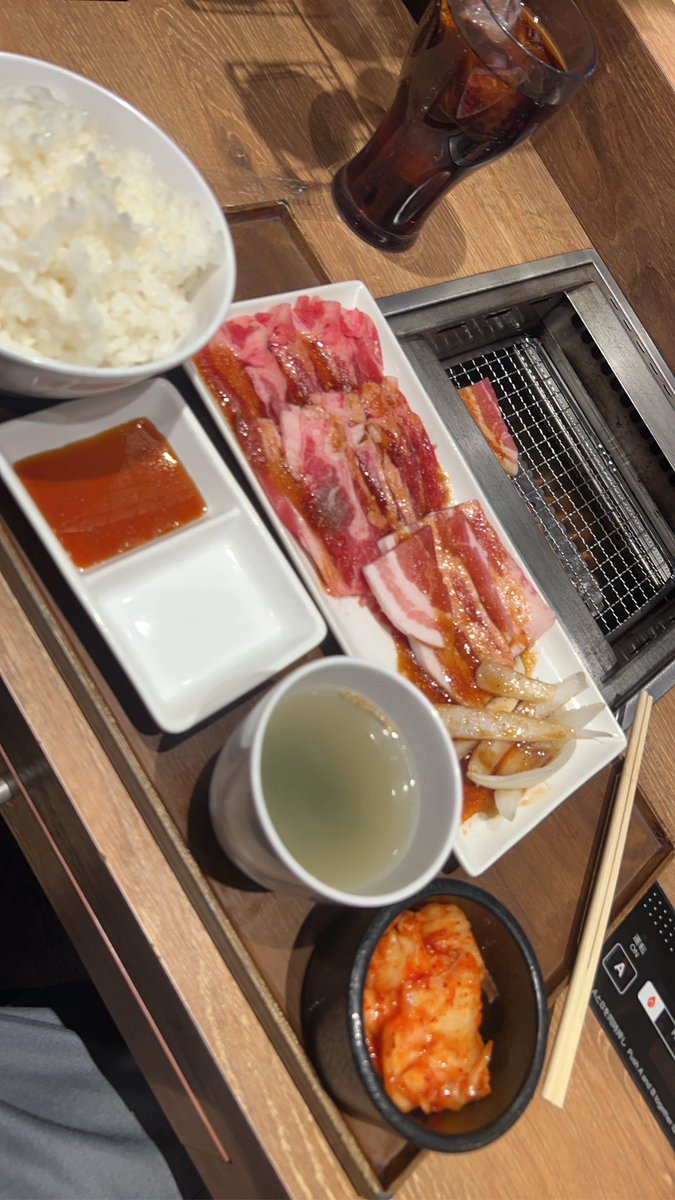 utauniku's tweet photo. ひとり焼肉なう https://t.co/PoNTg8rKAa