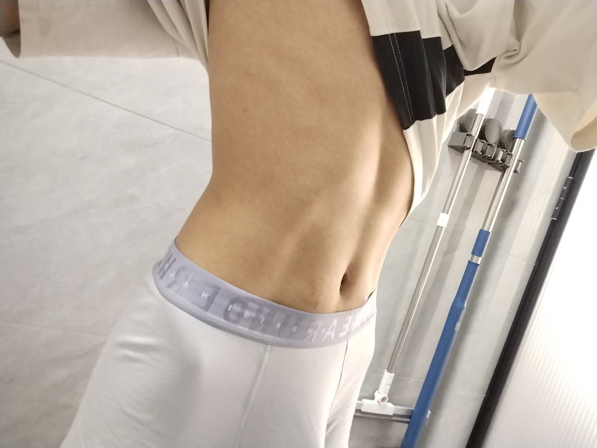 opcuq's tweet photo. 咋没人来嬷我呢＃广州＃男高＃0＃s＃m https://t.co/jvQMmPAT57