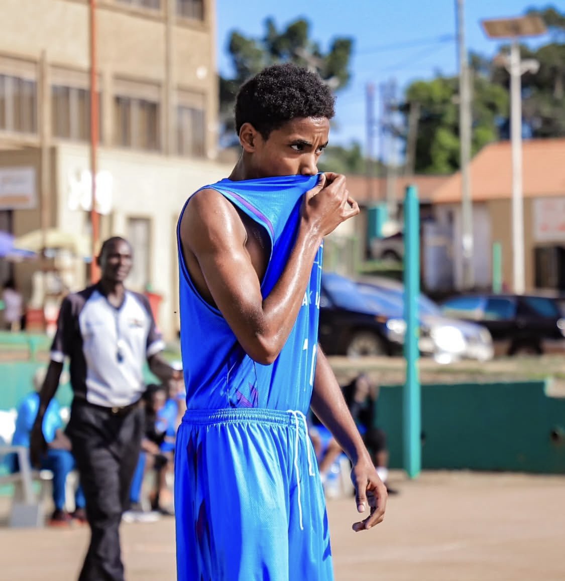 #iHoopsBasketball tweet media