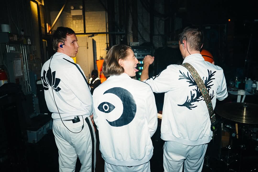 erin 🍉 tweet media