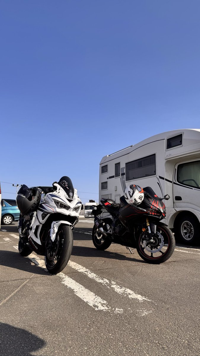 おちのこ tweet media