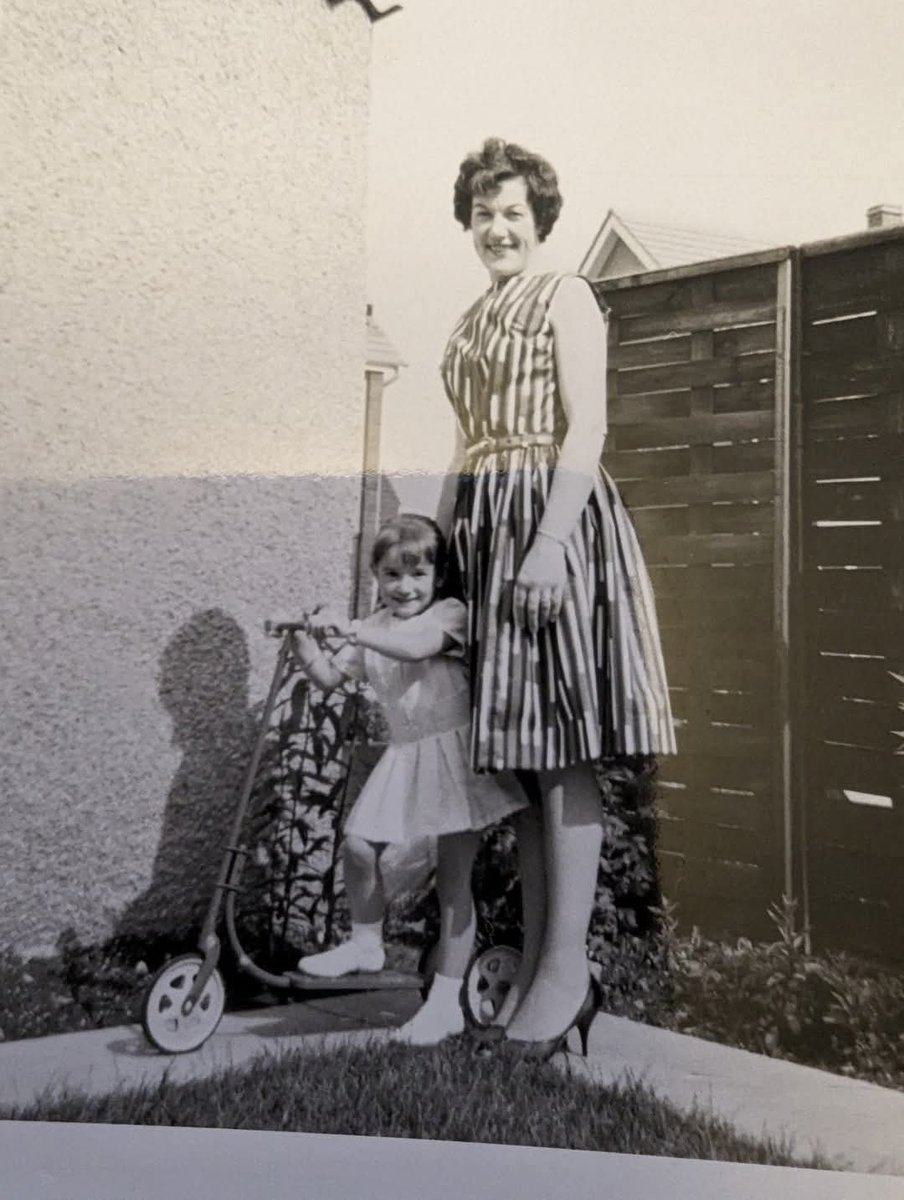 Lynda Hull tweet media