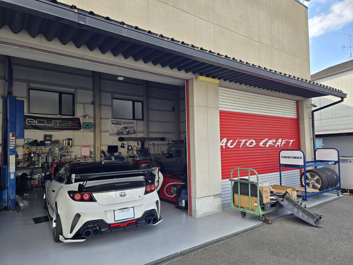 take_cha0077's tweet photo. スーパーオートバックス サンシャイン神戸からのオートクラフトに移動🚗

スロットルマップの調整してもろてます～👍
#GR86 
#オートクラフト
#ECUTEK https://t.co/fG5MoIG15u