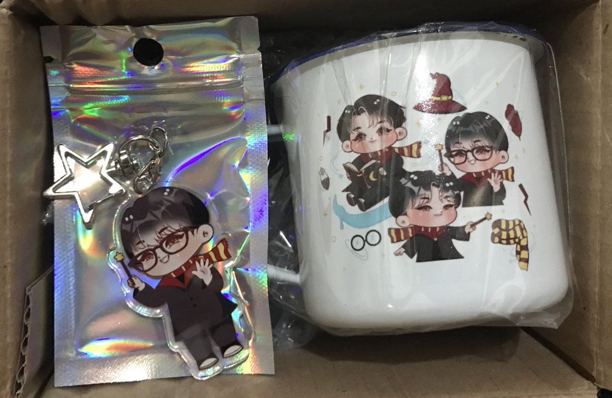 cysibeejj's tweet photo. Happy banget paket freebies dari kak @jieunhongg_ akhirnya sampee!!>.< super gemes dan lucu sekalii😆 terima kasih kak byy sudah membuat freebies February boys yg gemes ini💗💞 #SpellboundBirthday https://t.co/sj4nCXm7ez