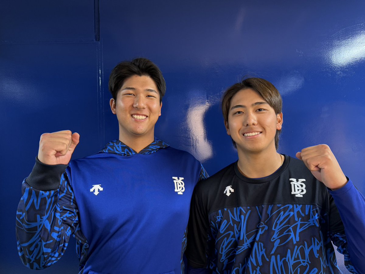 ydb_yokohama's tweet photo. オープン戦初登板で好投の2人👏👏👏
実は同級生なんです！
これから2人の活躍がハマスタを熱くしてくれそう🔥

#深沢鳳介 選手
#島田舜也 選手
#試合後フォト
#baystars https://t.co/4EY5KtYOwq