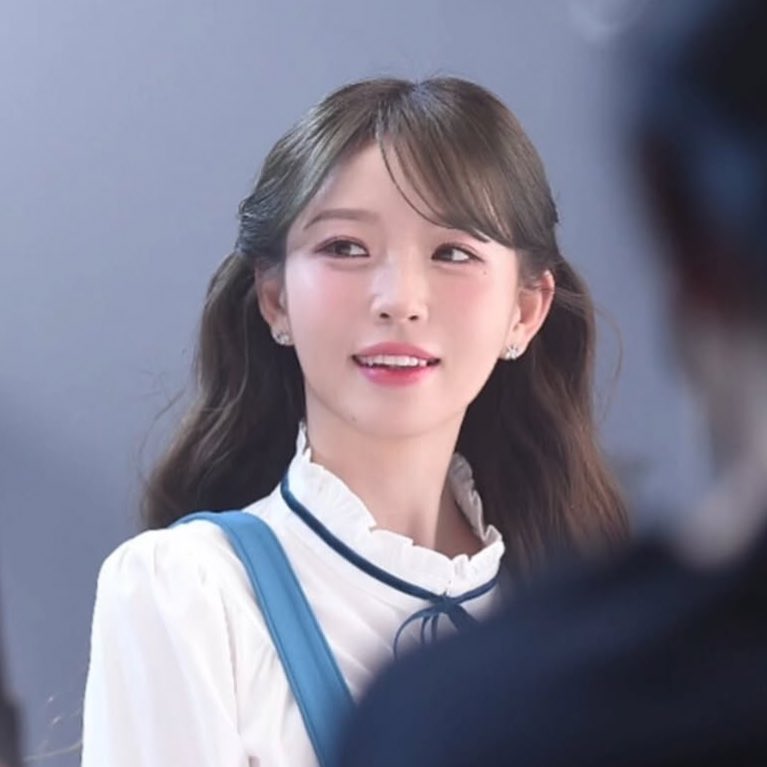 ʟᴜᴄʏ tweet media