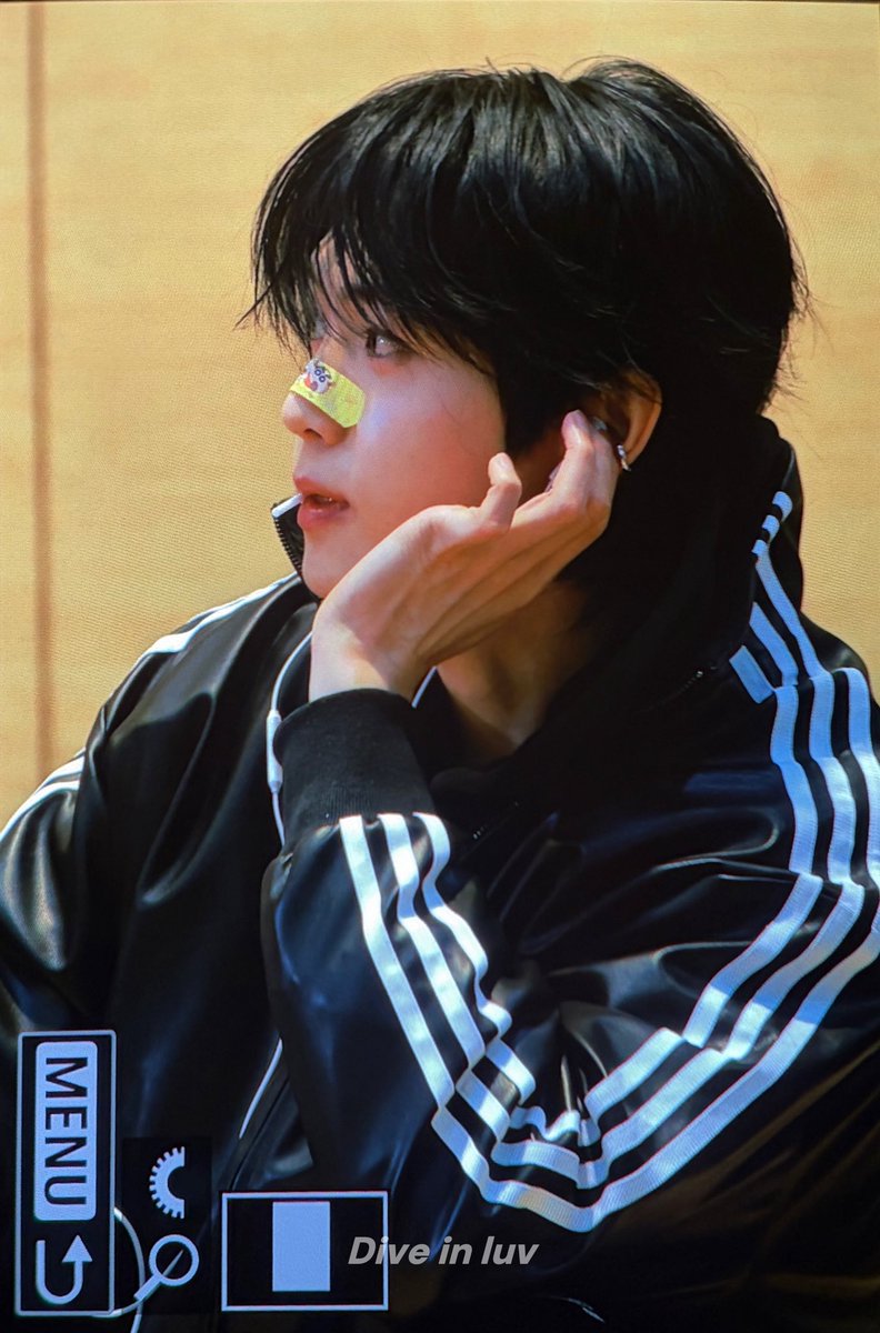 𝑫𝒊𝒗𝒆 𝒊𝒏 𝒍𝒖𝒗 tweet media