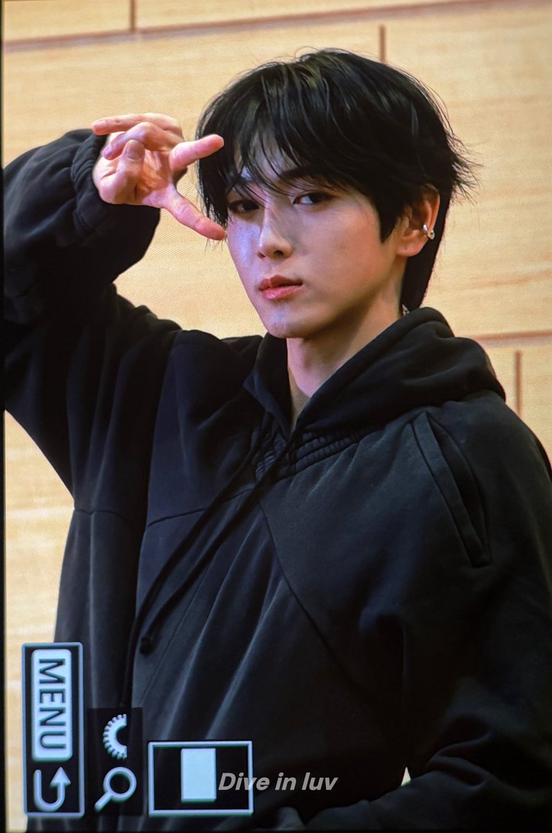 𝑫𝒊𝒗𝒆 𝒊𝒏 𝒍𝒖𝒗 tweet media