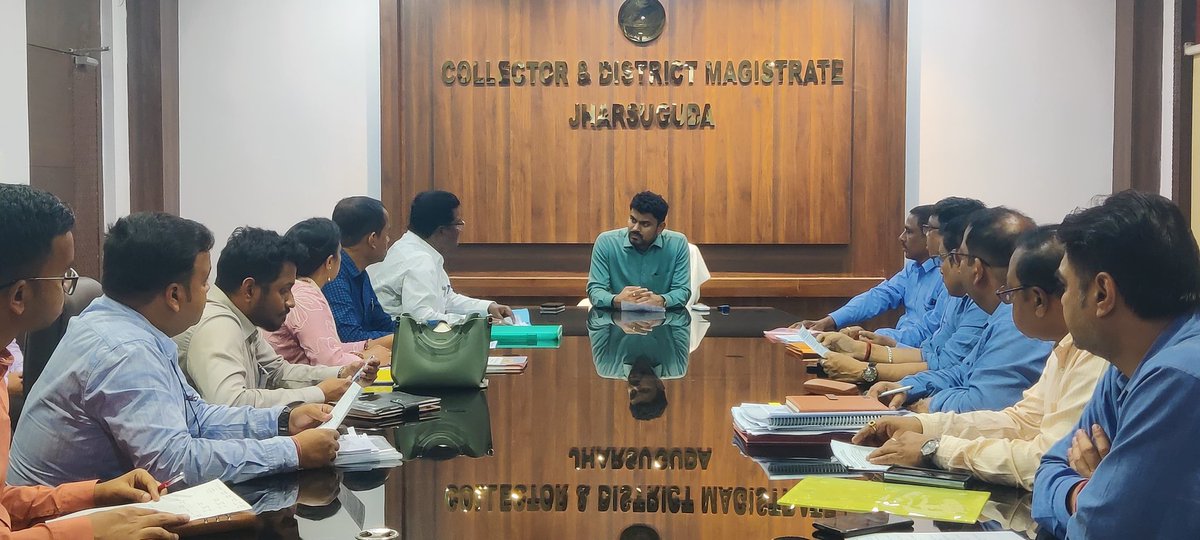 dm_jharsuguda's tweet photo. ଜିଲ୍ଲାପାଳଙ୍କ ଅଧ୍ୟକ୍ଷତାରେ ଅନୁଷ୍ଠିତ ୨୨ତମ ଜିଲ୍ଲା ସ୍ତରୀୟ ମୂଲ୍ୟାଙ୍କନ କମିଟି #DLEC ବୈଠକରେ ୯ଟି ପ୍ରମୁଖ ସଂସ୍ଥାର ଜଳ ଆବଣ୍ଟନ ପ୍ରସ୍ତାବକୁ ଅନୁମୋଦନ ମିଳିଛି। ବୁର୍ଲା ଜଳସେଚନ ବିଭାଗର ସୁପାରିଶ ଏବଂ ରାଜ୍ୟ ସରକାରଙ୍କ #GOSWIFT ପୋର୍ଟାଲ ମାଧ୍ୟମରେ ଆସିଥିବା ଆବେଦନଗୁଡ଼ିକୁ ଯାଞ୍ଚ କରିବା ପରେ ଏହି ନିଷ୍ପତ୍ତି ନିଆଯାଇଛି। https://t.co/gy8oZaBcZj