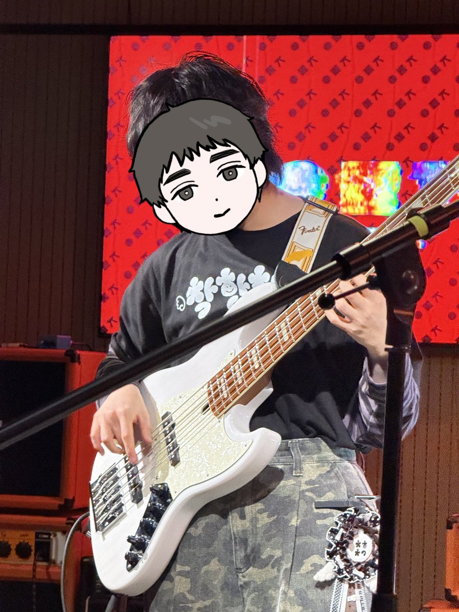 oh_zio_sama's tweet photo. #악기러_트친소
공연을 성공적으로 마무리 한 여운이 가시지 않아 트친소를 해보려 합니다!!! 😇
제이팝 걸밴드 착한친구 리더이자 베이스 지오입니다~~ 페벌 놀러가는 것도, 콘서트 보러가는 것도 너무너무 좋아하구요
최근엔 MIDI, 작곡 쪽 관심 있어요
💌걸밴드 애니 관련 토크 완전 환영💌 https://t.co/Os4pJn8fTg