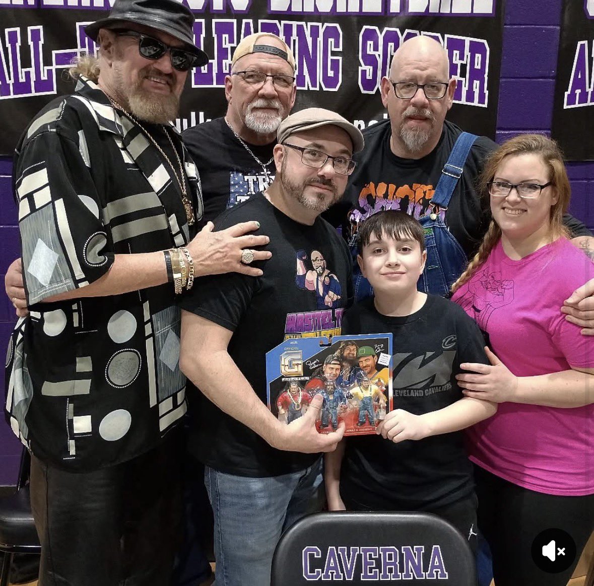 GGOfficialToys's tweet image. Ooooo Weeee dreams do come true! 🐷 🪣 🌽 #CountryBoys #GG