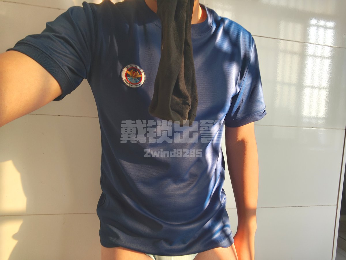 戴锁出警 tweet media