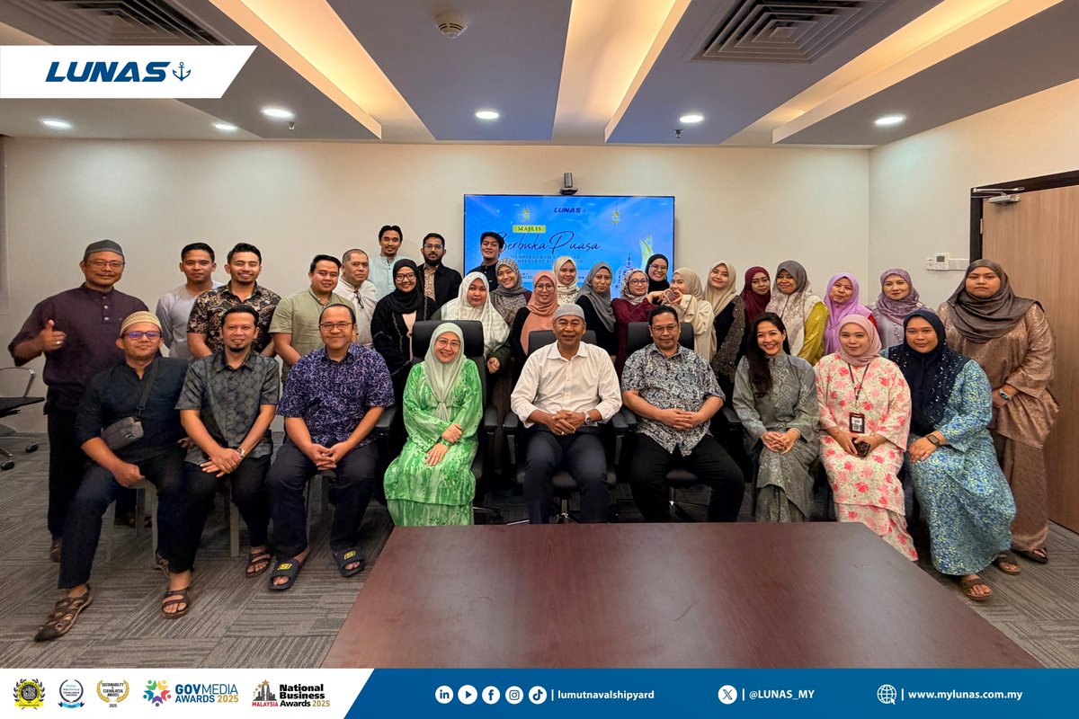 Lumut Naval Shipyard tweet media