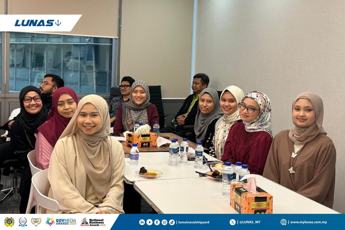 Lumut Naval Shipyard tweet media