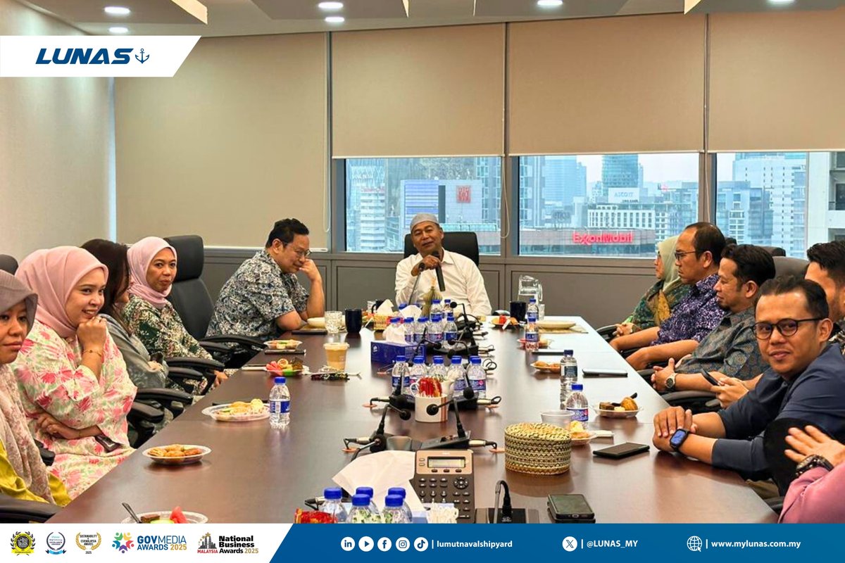 Lumut Naval Shipyard tweet media