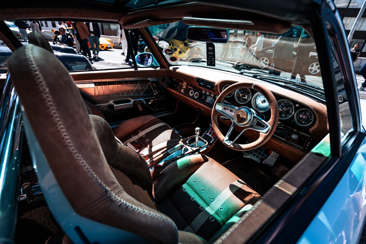 911crz's tweet photo. 「ポルシェをもった自由に楽しもうぜ」っていう好奇心とつまらない常識に縛られない幸せな空間。やがて消えるKK線の景色と共に2026年のLUFTを見たってのはめちゃ重要。俺ももっと自由にポルシェと遊ぼうっと。
#LUFTTOKYO #Luftgekuhlt #Type7 #KKLINE #911crz https://t.co/FajOrjp1R7