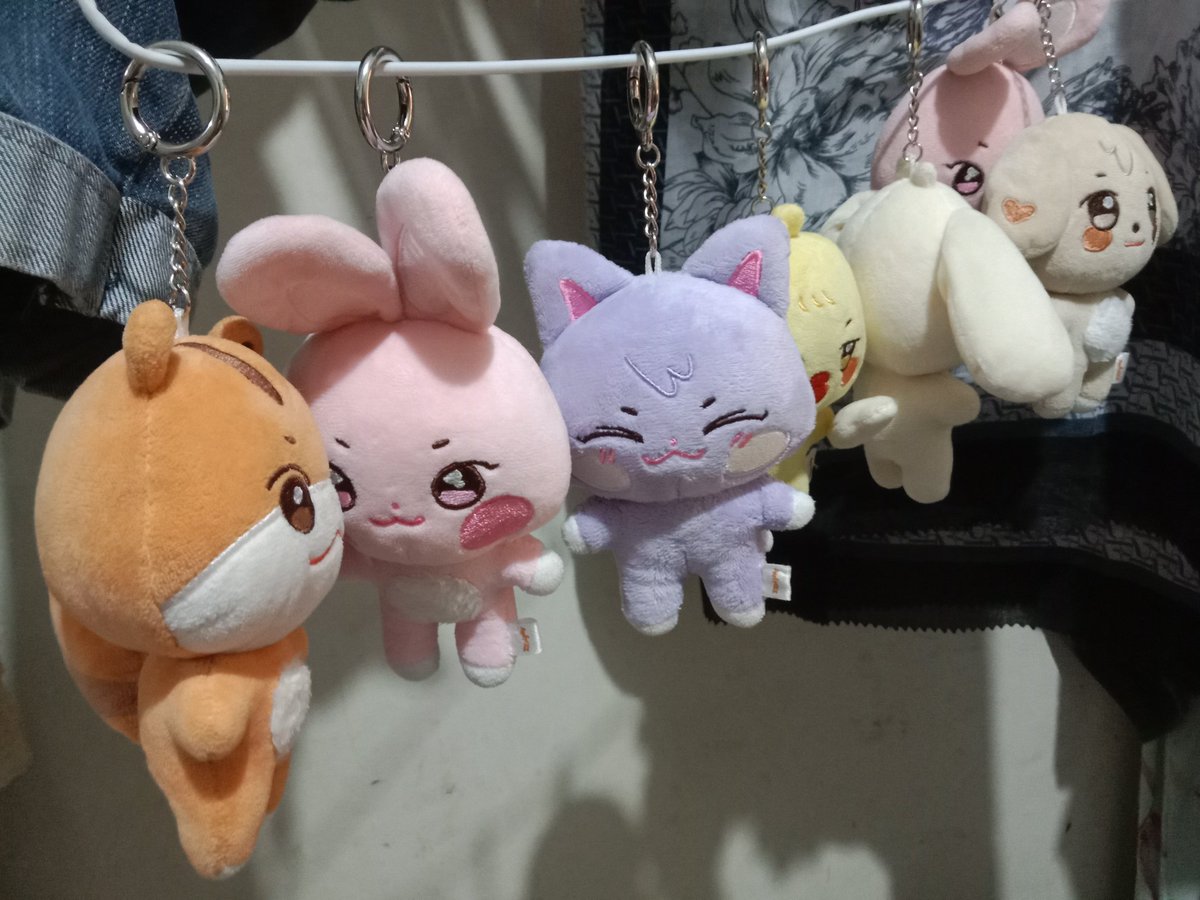 san. 💫 open custom crochet tweet media