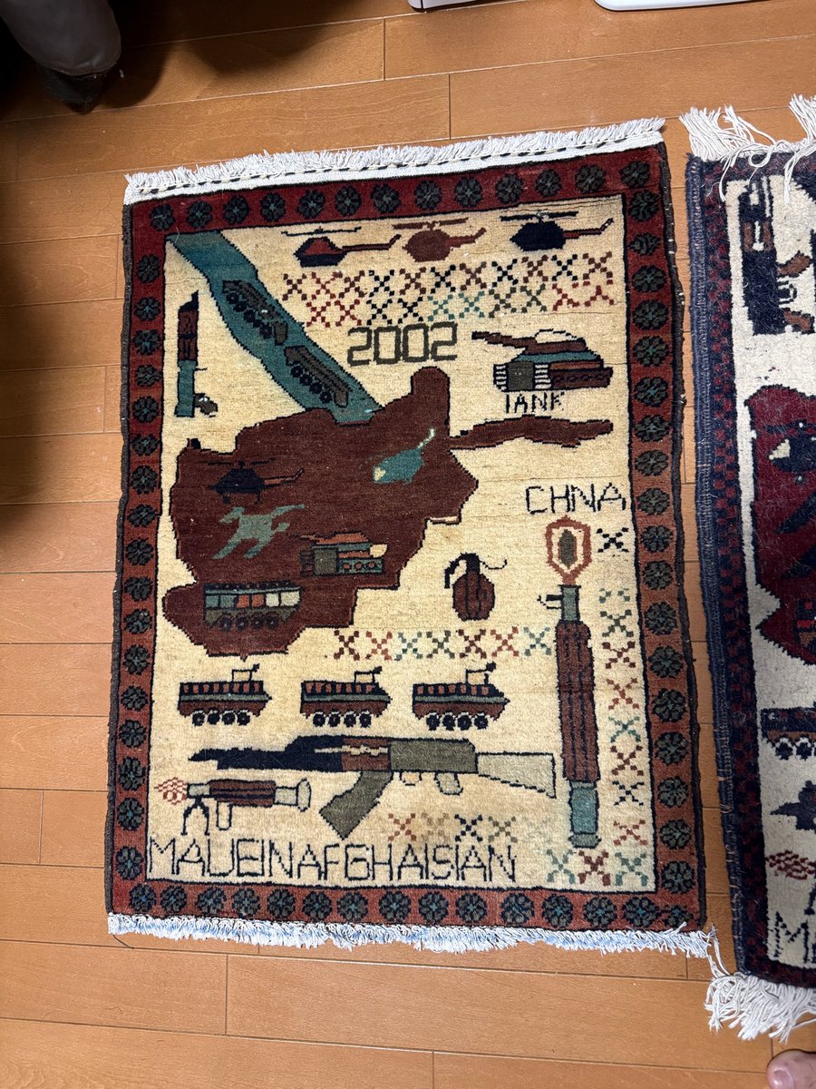 siegewarfare's tweet photo. 久しぶりに大規模フリマに行って来た
ウォーラグが15kとかバグってる
即買いですよ！こんなんありえない
TAAMG!キャップとshelterシャツは各1k
ネコロンは5k
駐車場無さ過ぎてかなり歩く距離に停めたけど行ってよかったわ https://t.co/xtYTZQXvs9