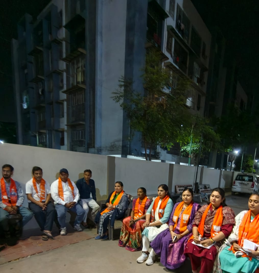 #નિકોલ વોર્ડ -24
#તારીખ 14/03/2026 ને બુધવારે નિકોલ વોર્ડ ના શક્તિ કેન્દ્ર બુથ મિટિંગમાં # શક્તિ કેન્દ્ર પ્રભારી, કાઉન્સિલરશ્રી ઓ, વોર્ડ પ્રભારી, જનરલ બોડી ના હોદેદારો શ્રી ઓ,  સંયોજક, બુથ પ્રમુખ, BLA 2, સિનિયર કાર્યકર્તાઓ, તેમજ શક્તિ કેન્દ્ન માં કાર્યકર્તા તરીકે હાજરી.