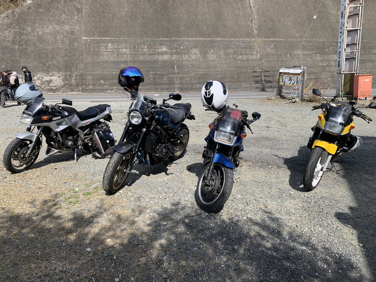 Id87Nm's tweet image. #FZ250
#ツーリング 
春のお茶会ツーリング⁈
朝は寒かったけど、春の陽気に誘われて。
改めて思う。

バイクと言う趣味は実は最高だ…

いじってヨシ、眺めてヨシ、走らせてヨシ、仲間とだべってヨシ、美味いもの食べに行ってヨシ！オマケにバイク運転は最高の脳トレ？