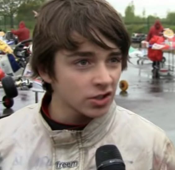 nazzle dazzle (got headpats from chan) ⊹₊⟡⋆ tweet media