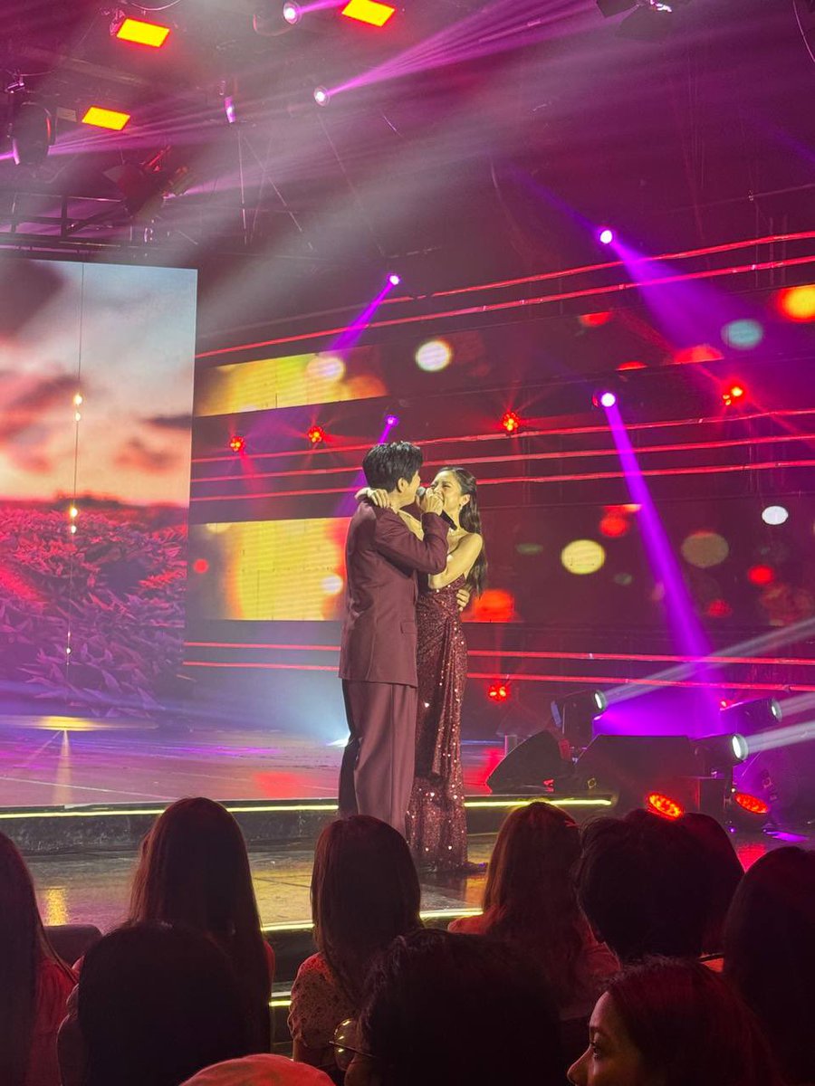 DreamscapePH's tweet image. The People’s Superstars #KimPau take over the #ASAP stage! 

THE ALIBI: ANG BUONG KATOTOHANAN, BUKAS NA!