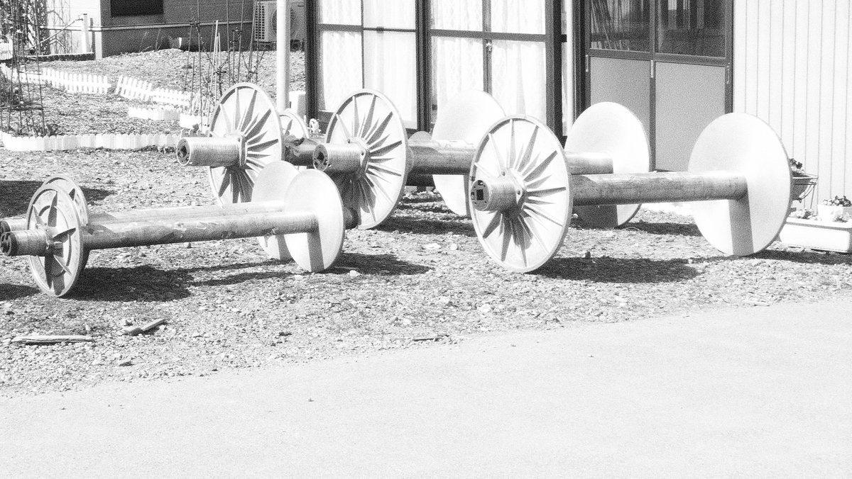 Panasonic LUMIX DMC-FP3　サンドブラスト
#オールドコンデジ　#モノクロ写真