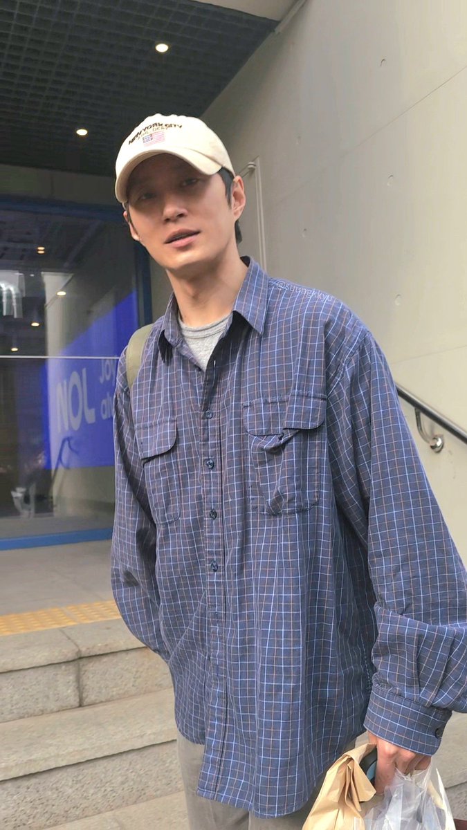 큐 완전 대학선배미 있으시다........