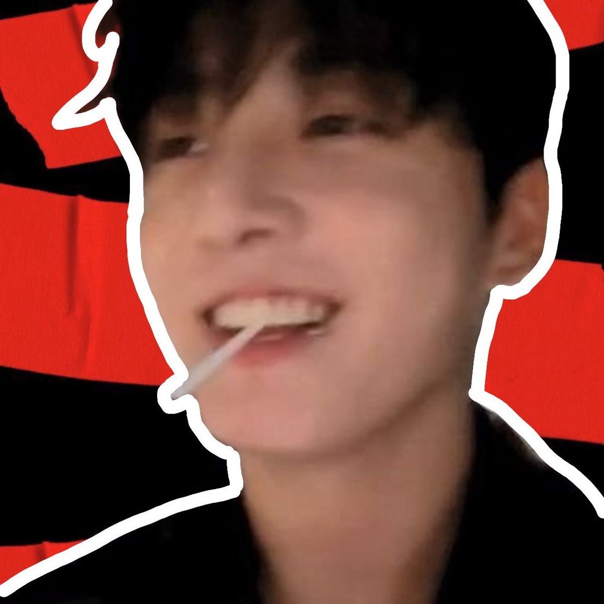 yakult⁷🪭 tweet media