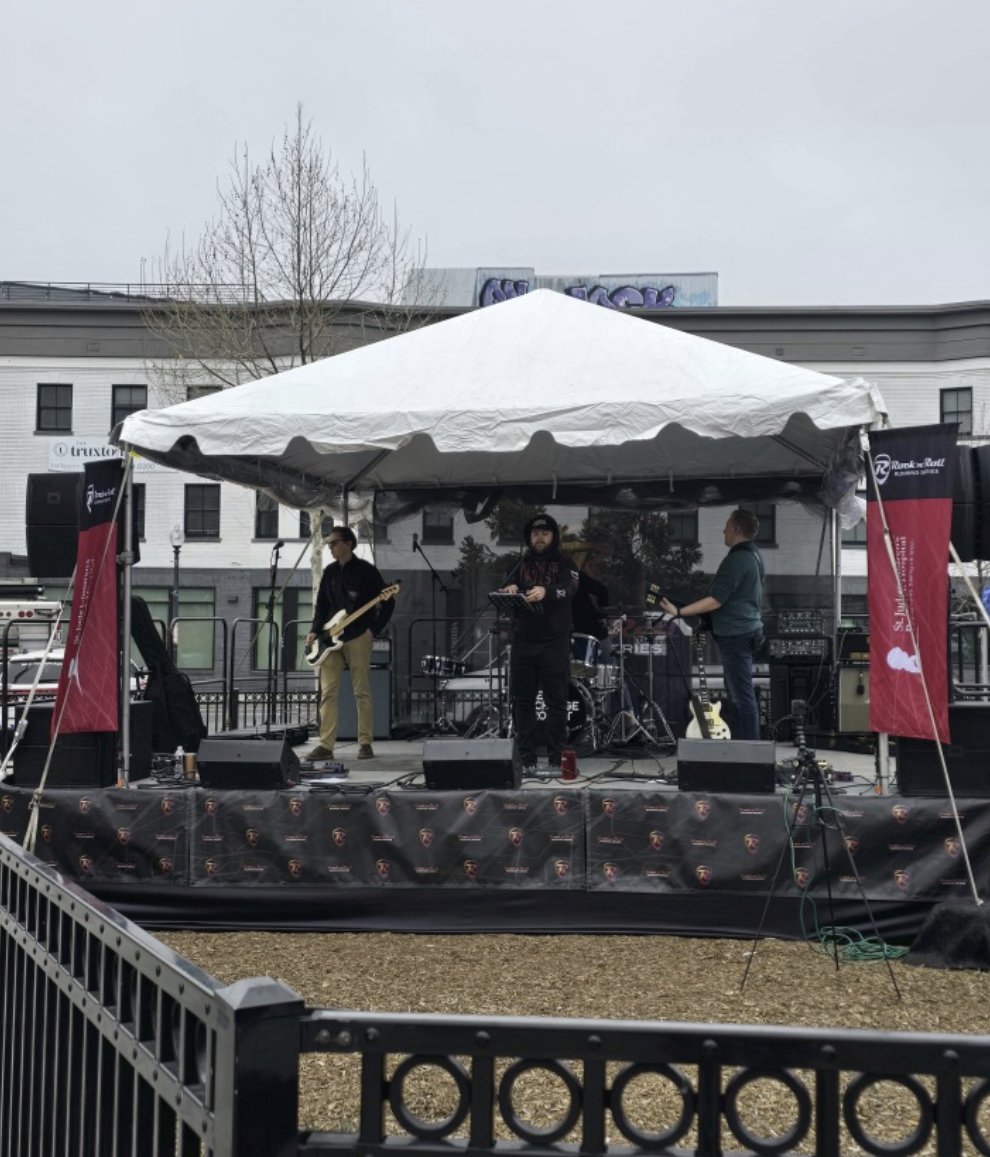 Scott Roberts tweet media