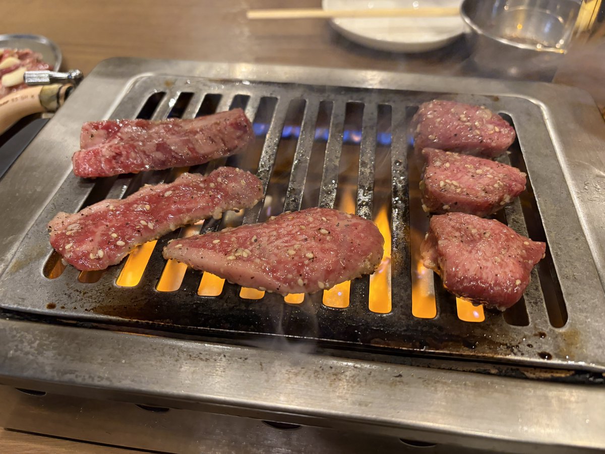 iamKkun3's tweet photo. ゆーしくんと船橋で初めまして焼肉🍖
@yushi_boy_ https://t.co/HFda26FN6G