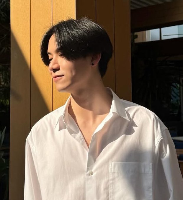 UPDATE DAY 12 AFTER BREAK UP:

nonton konser BILKIN✅
anting kesukaan wini dipake lagi✅

akan bertambah terus sampe wintang balikan🤗🤗🤗