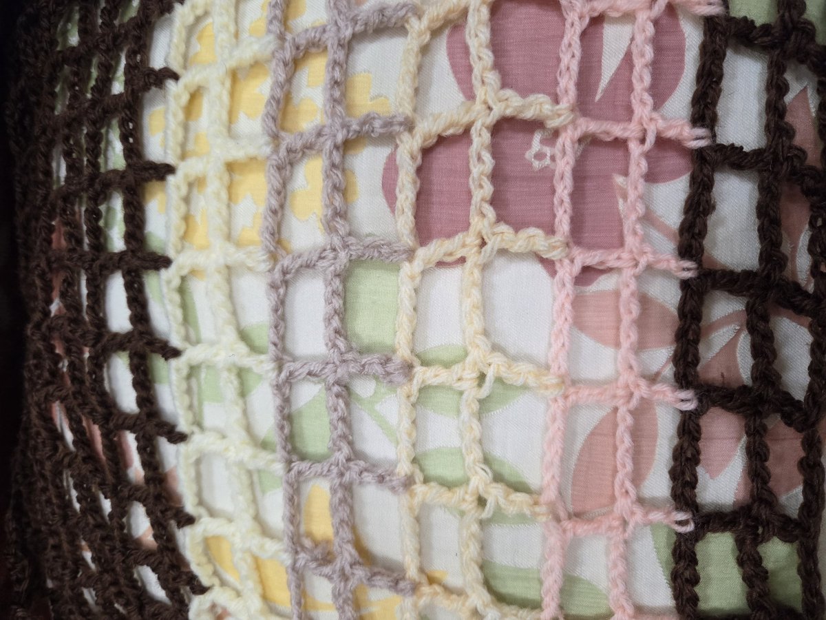 ハンモックつくった！網目があ！慣れないよおシースルー！