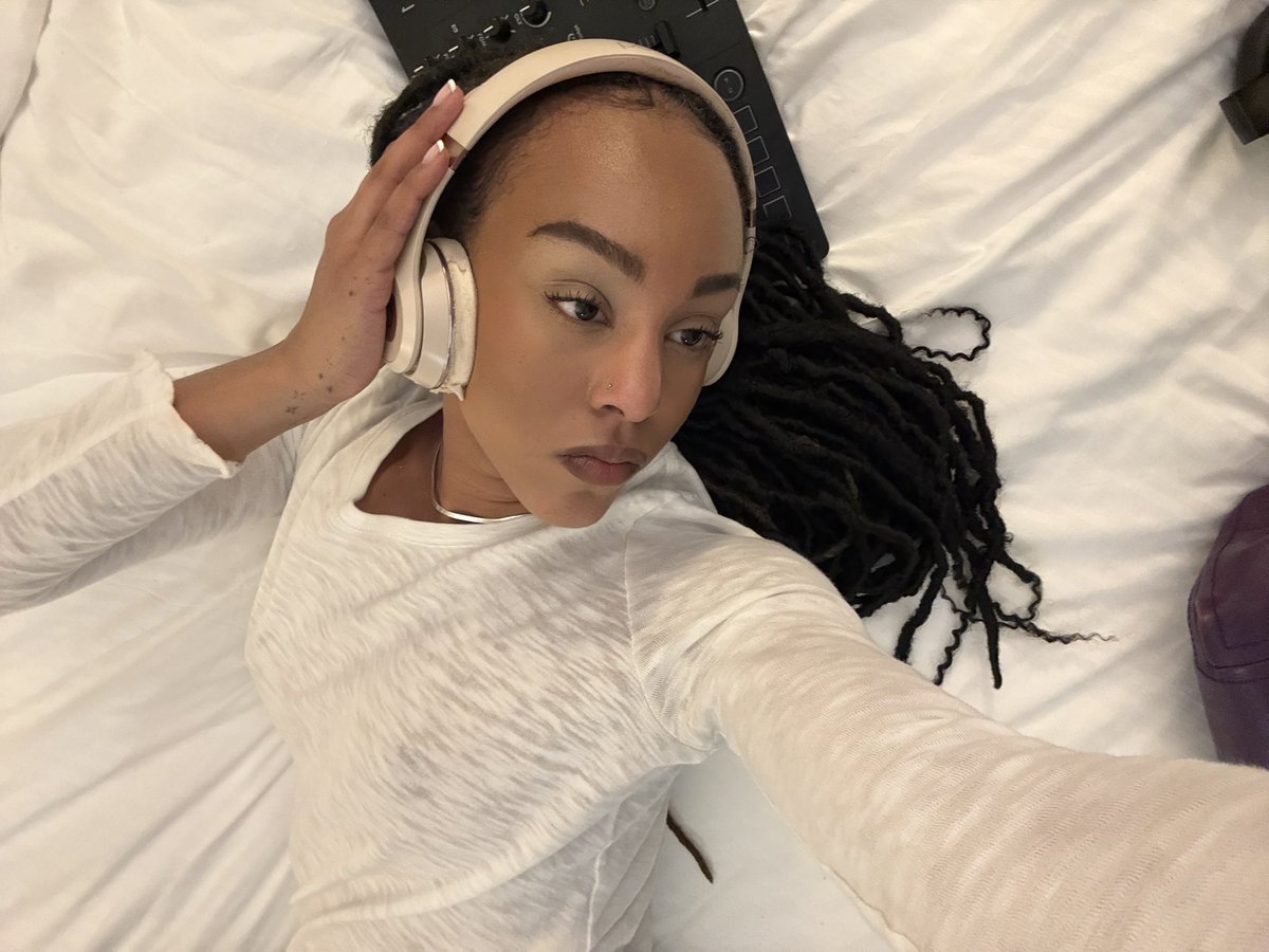 (simone)✧・゚: *✧・゚:* tweet media