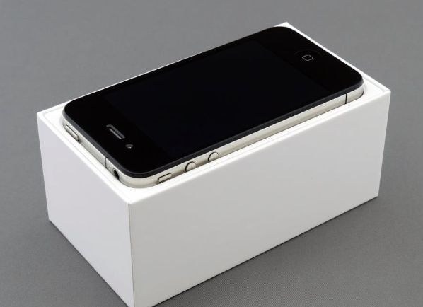 Info_Eco_'s tweet photo. Apple accélère sa délocalisation manufacturière hors de Chine https://t.co/ae7BTHjh2X https://t.co/7Z3cnQpMQO