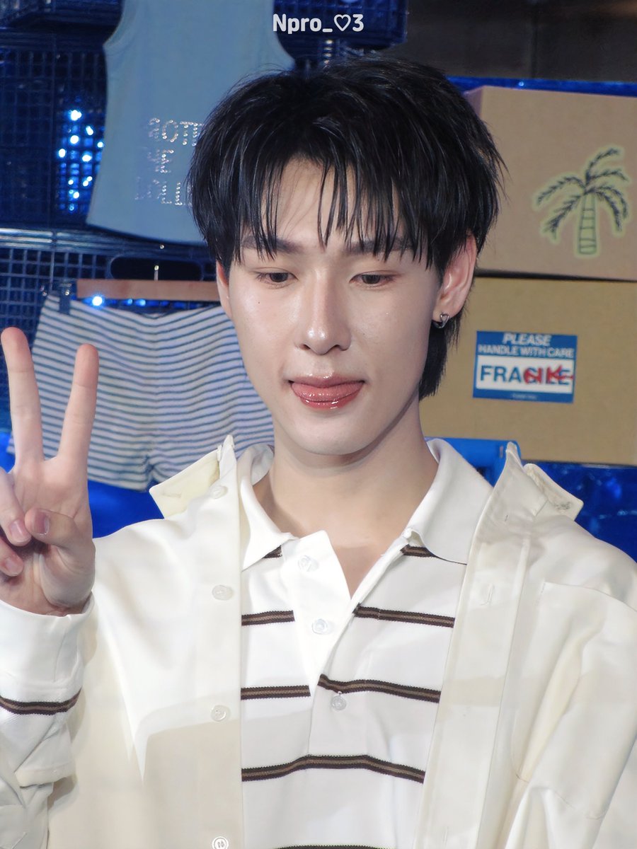 𝑁🌙 tweet media