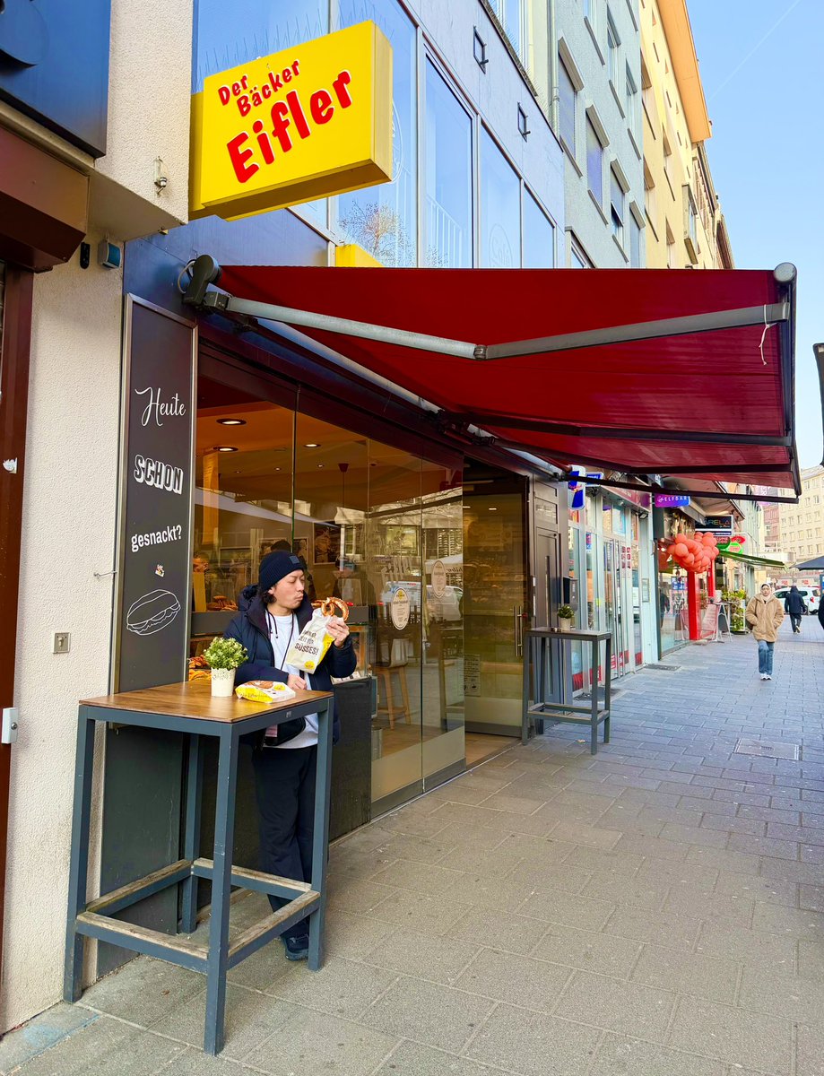 あとむ tweet media