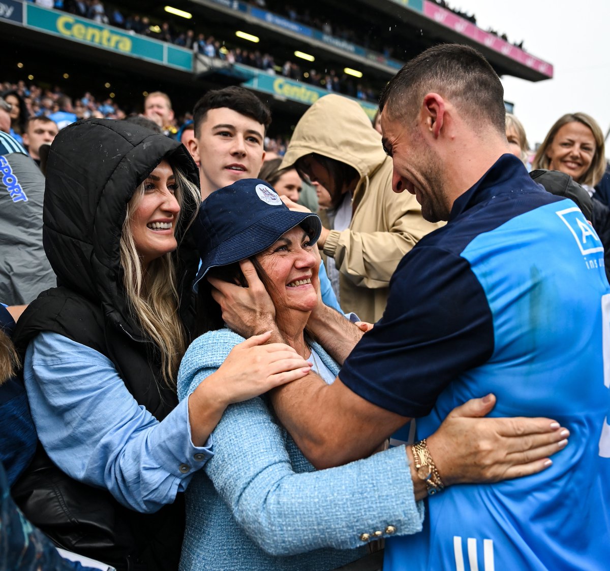 DubGAAOfficial's tweet photo. Happy Mother's day to all the Mam's out there. We hope you all have a wonderful day 💙

Lá na Máithreacha sona daoibh go léir. Tá súil againn go mbeidh lá iontach agaibh inniu 💙

#ÁthCliathAbú https://t.co/y3gB7gFww5