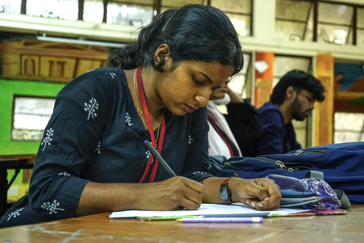 JournalismMcc's tweet photo. Creativity found its voice at Creative Writing – Tamil &amp; English at MAIYAM 

Participants poured their thoughts onto the page, transforming ideas into powerful pieces filled with imagination, emotion, and storytelling. https://t.co/jZEKxVXyHt