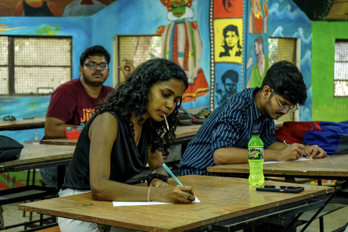 JournalismMcc's tweet photo. Creativity found its voice at Creative Writing – Tamil &amp; English at MAIYAM 

Participants poured their thoughts onto the page, transforming ideas into powerful pieces filled with imagination, emotion, and storytelling. https://t.co/jZEKxVXyHt