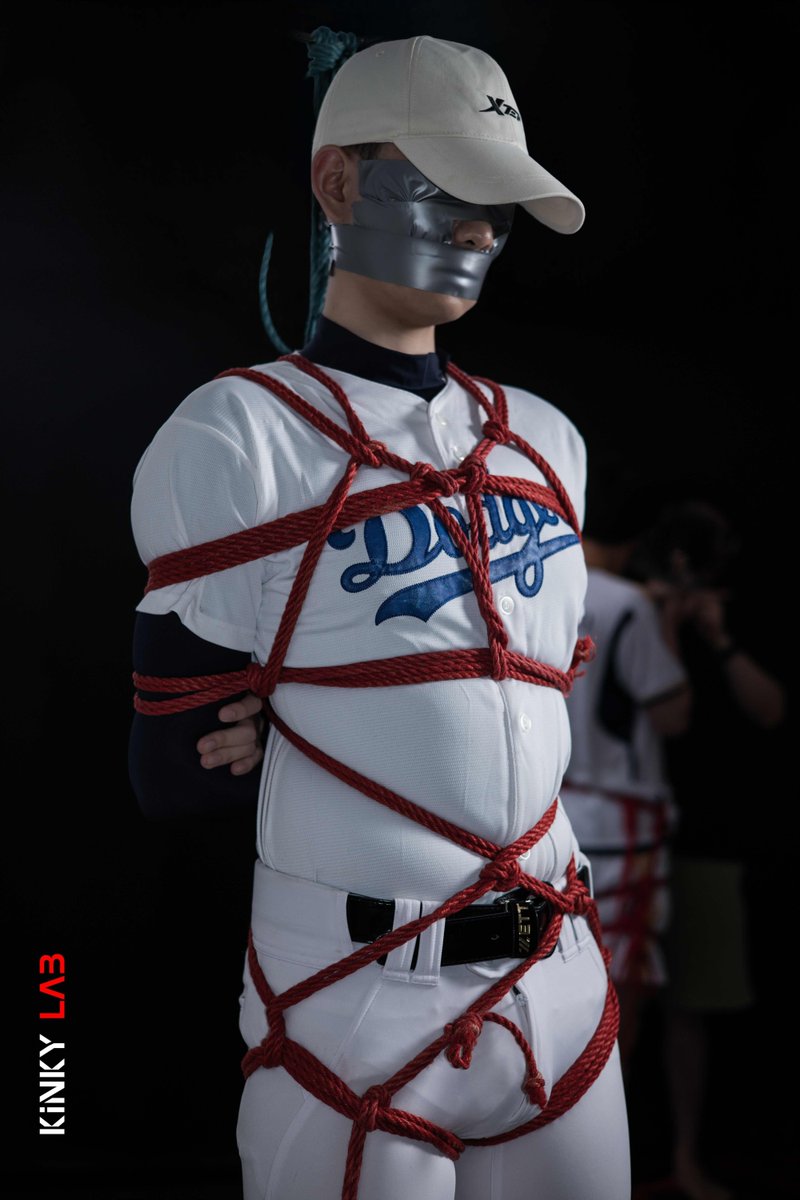 Kinky Lab 變態實驗室 tweet media