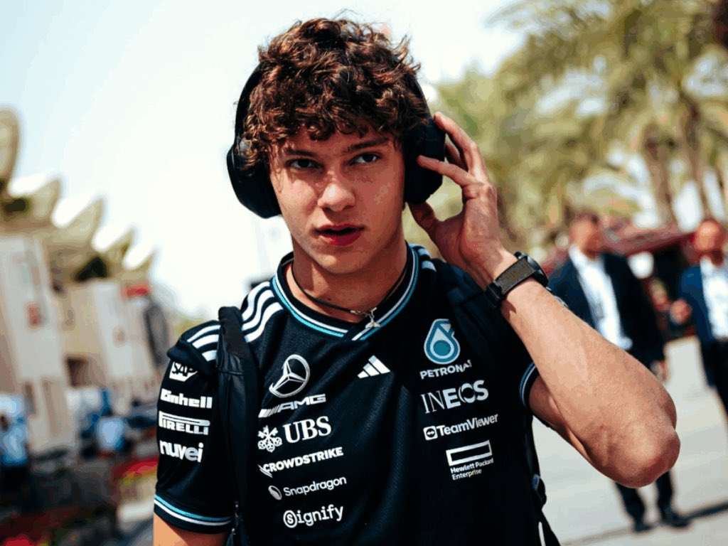 hyperactive tweet media