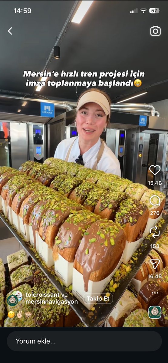 Manolisa tweet media